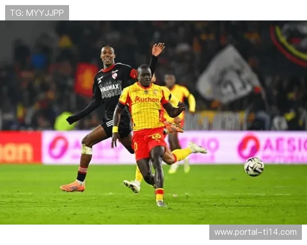 朗斯迎战尼斯冲击七连胜，历史交锋克星能否阻挡领头羊？